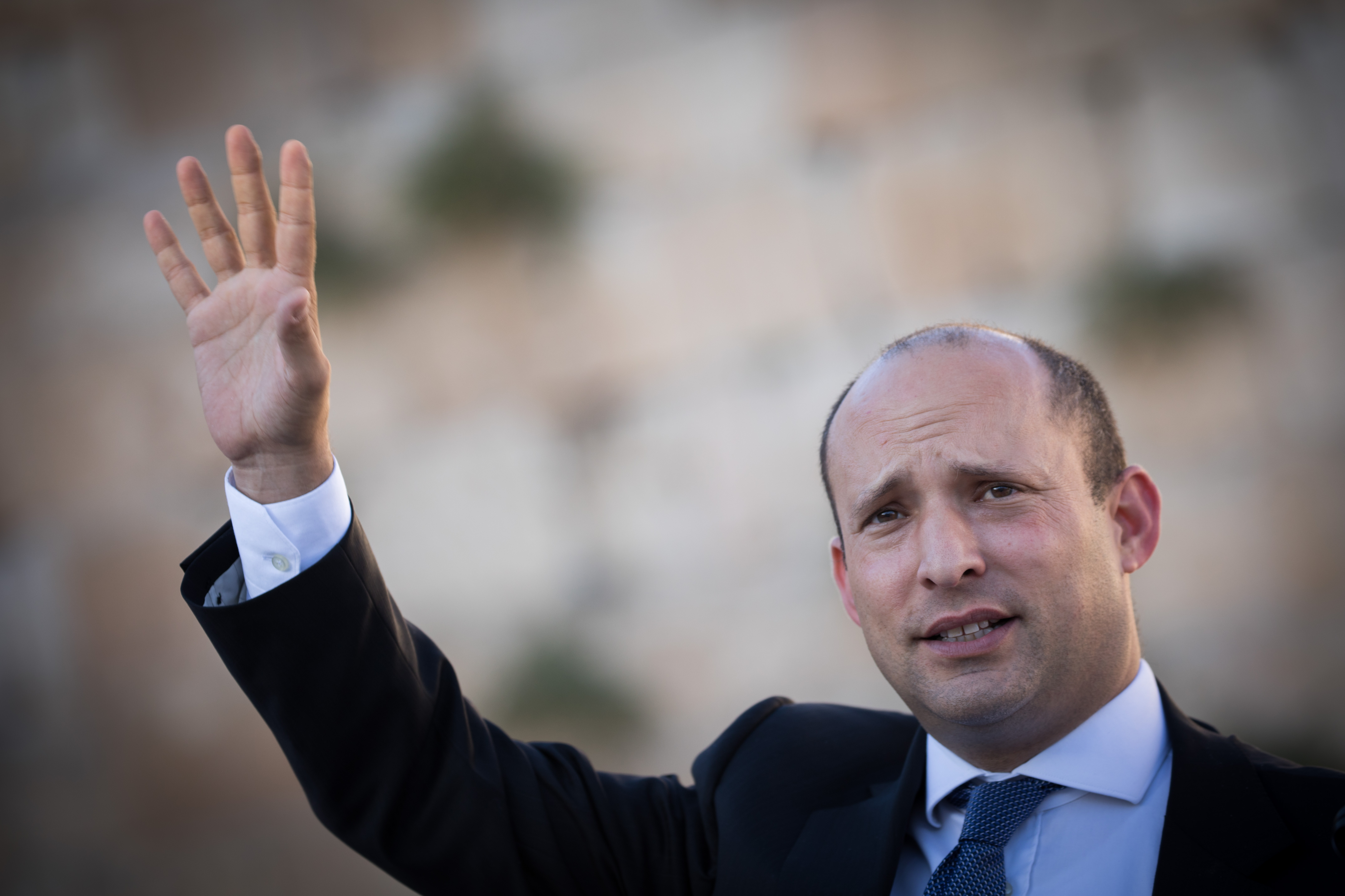 בנט מבטיח: נמשיך להוביל לפיתרון בעניין נתיב האבות