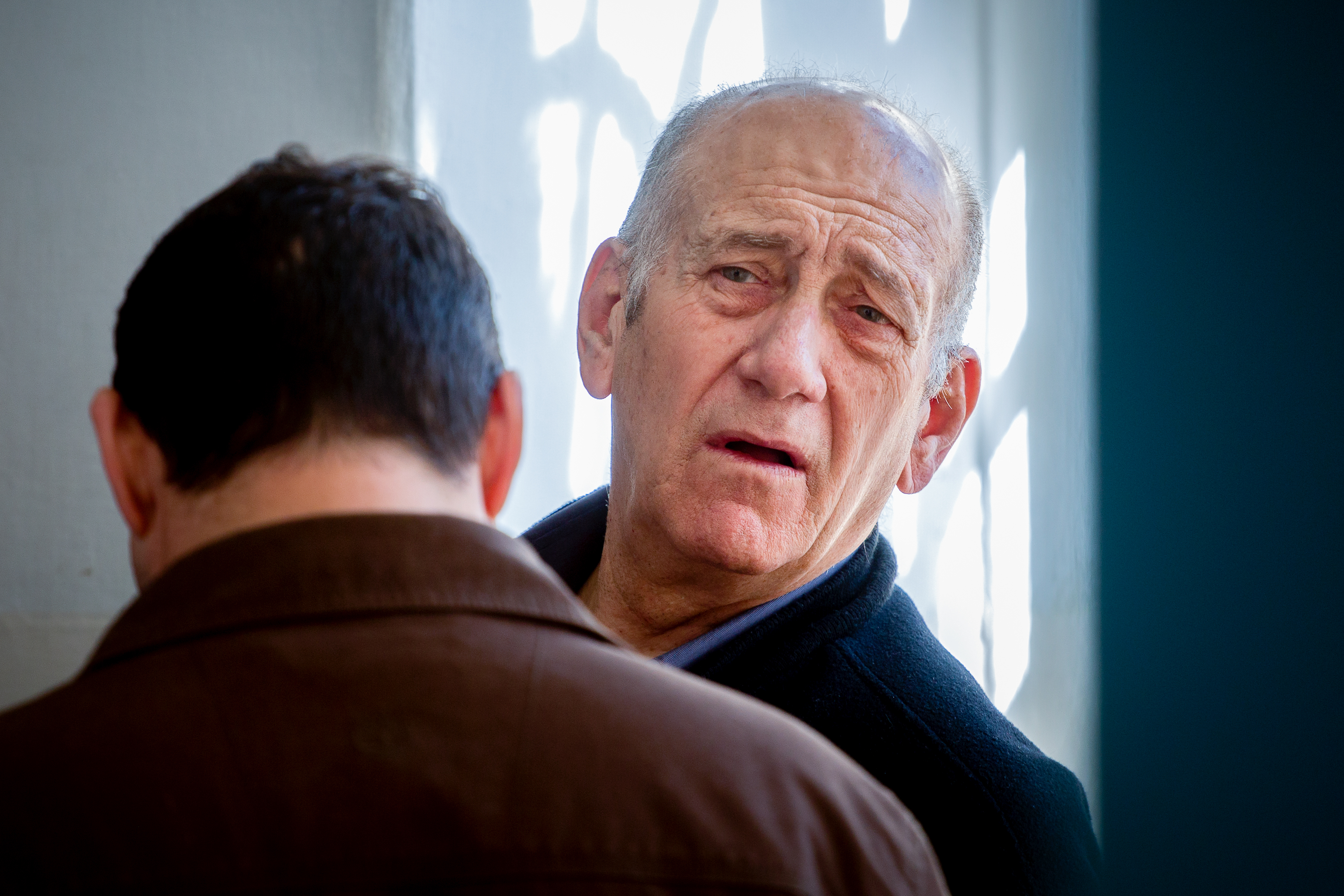 חקירה פלילית נגד אולמרט: בקשה לדחיית שחרורו