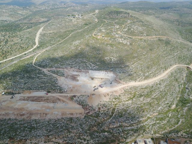 הטרקטורים כבר עלו להר והישוב נבנה לו – הזמנות נפלאה לקנות בית