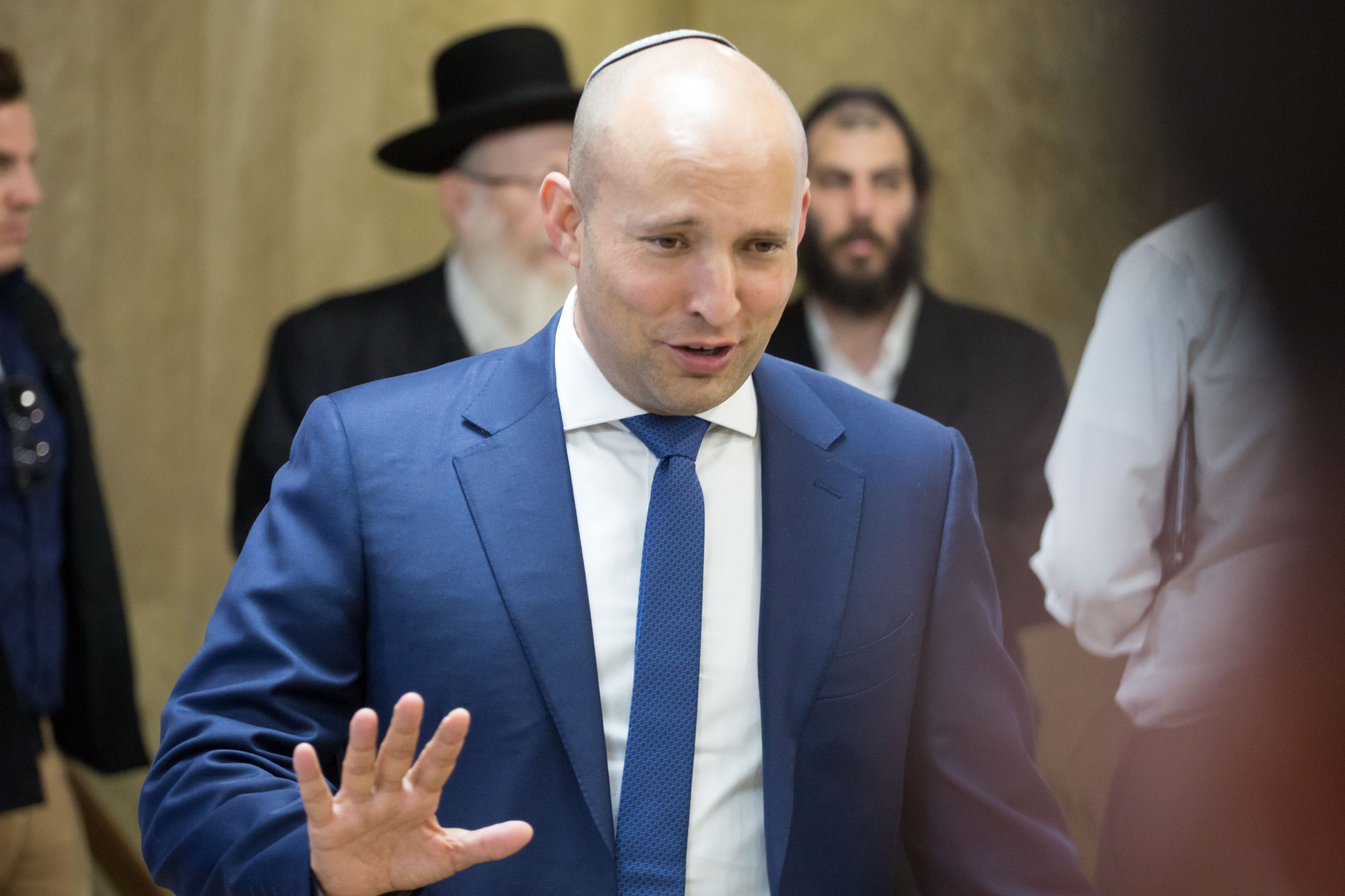 צפו: ניסו להפתיע את בנט והגיעו לנהג שלו