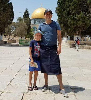 תיעוד: ינון מגל התחפש והסתובב חופשי בהר הבית