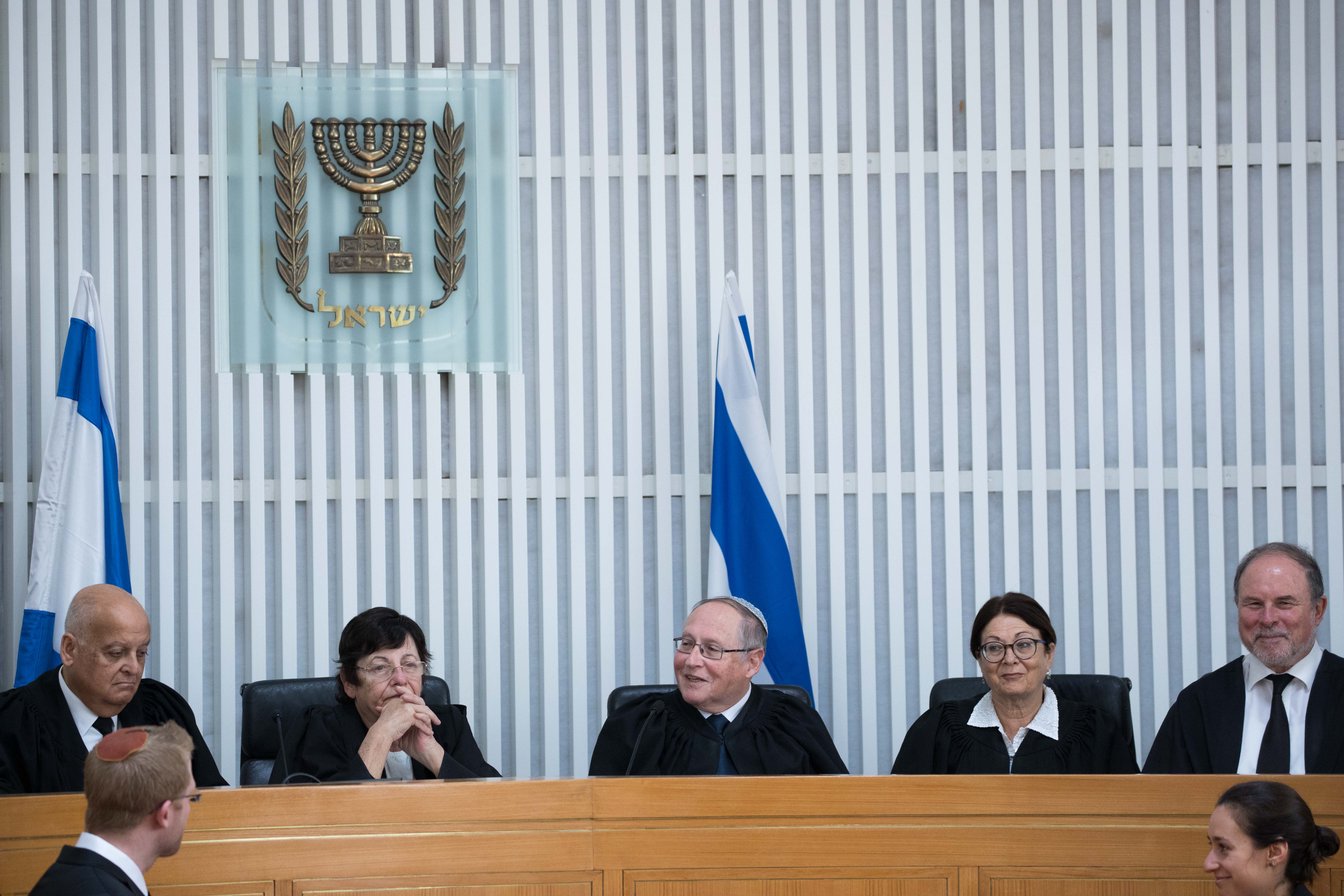 הרב אבינר: שופטי בג"ץ, הפסיקו לבזות את עצמכם