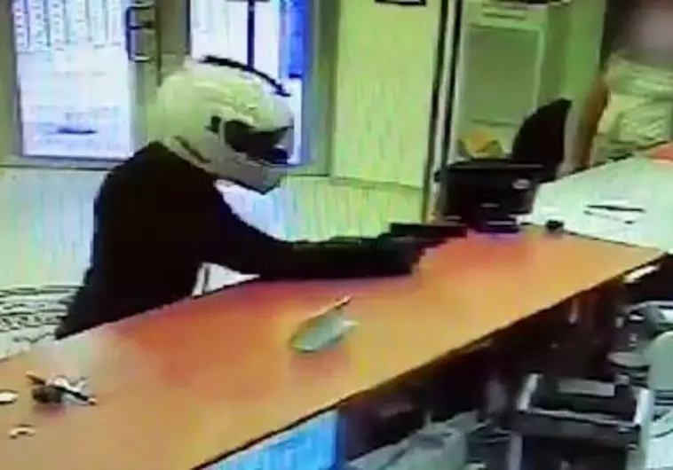 כתב אישום נגד זוג שודדי בנקים