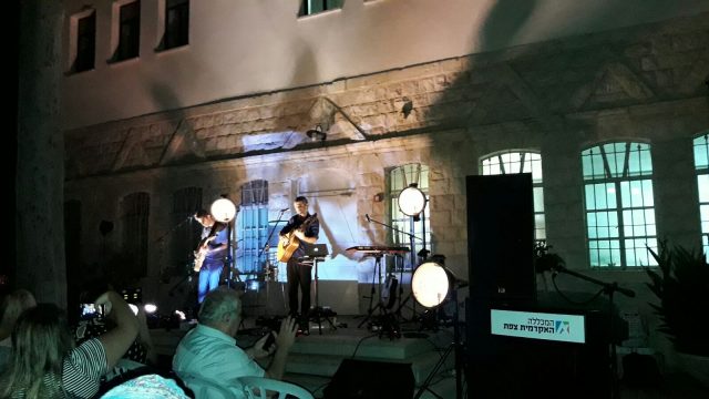 תורה ועבודה: לגור בגרעין חברתי וללמוד באקדמיה