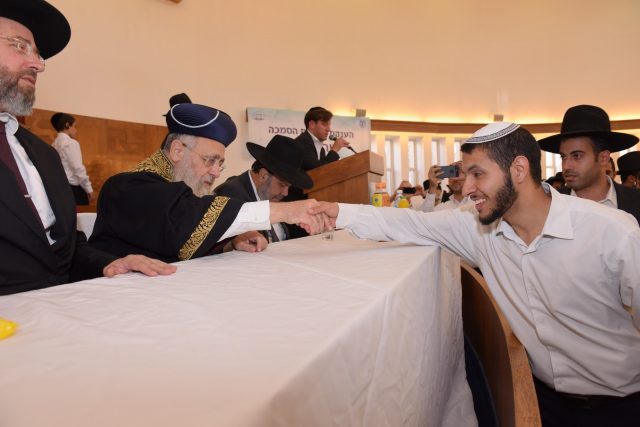 מכירים? עשרות רבנים סרוגים הוסמכו היום לרבנות
