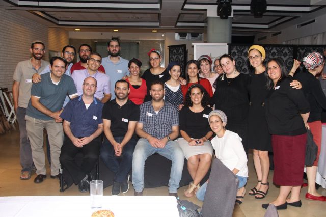 מאות הגיעו לכנס הבוגרים של סניף בת ים מרכז. צפו