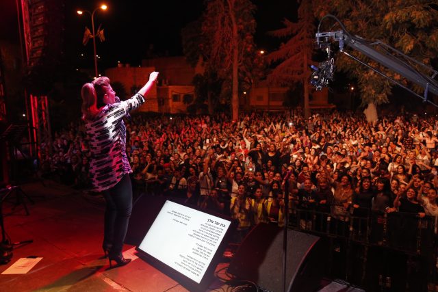 שרית חדד במערת המכפלה