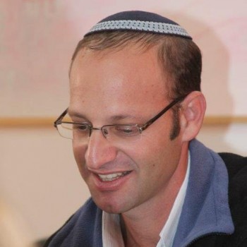 "בציבור שלנו": מי מצנזר את הספר של הרב אלי רייף?