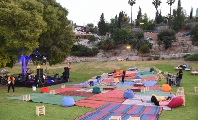 הערב: אירוע סוף הקיץ 'אמפי בגיא' # כניסה חינם