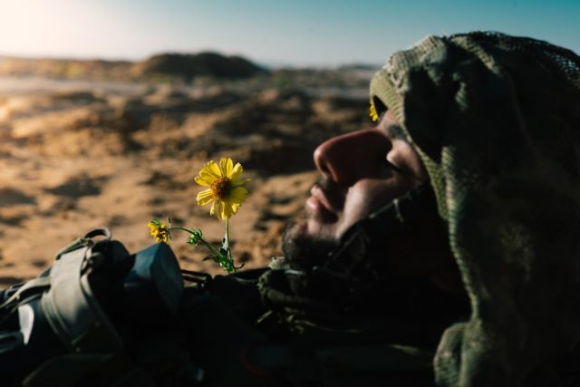 הצלם שתיעד את הפנים היפות של החרדים בצה"ל