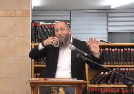 הרב רימון תוקף: "אני לא סומך על ההכשר הזה". צפו