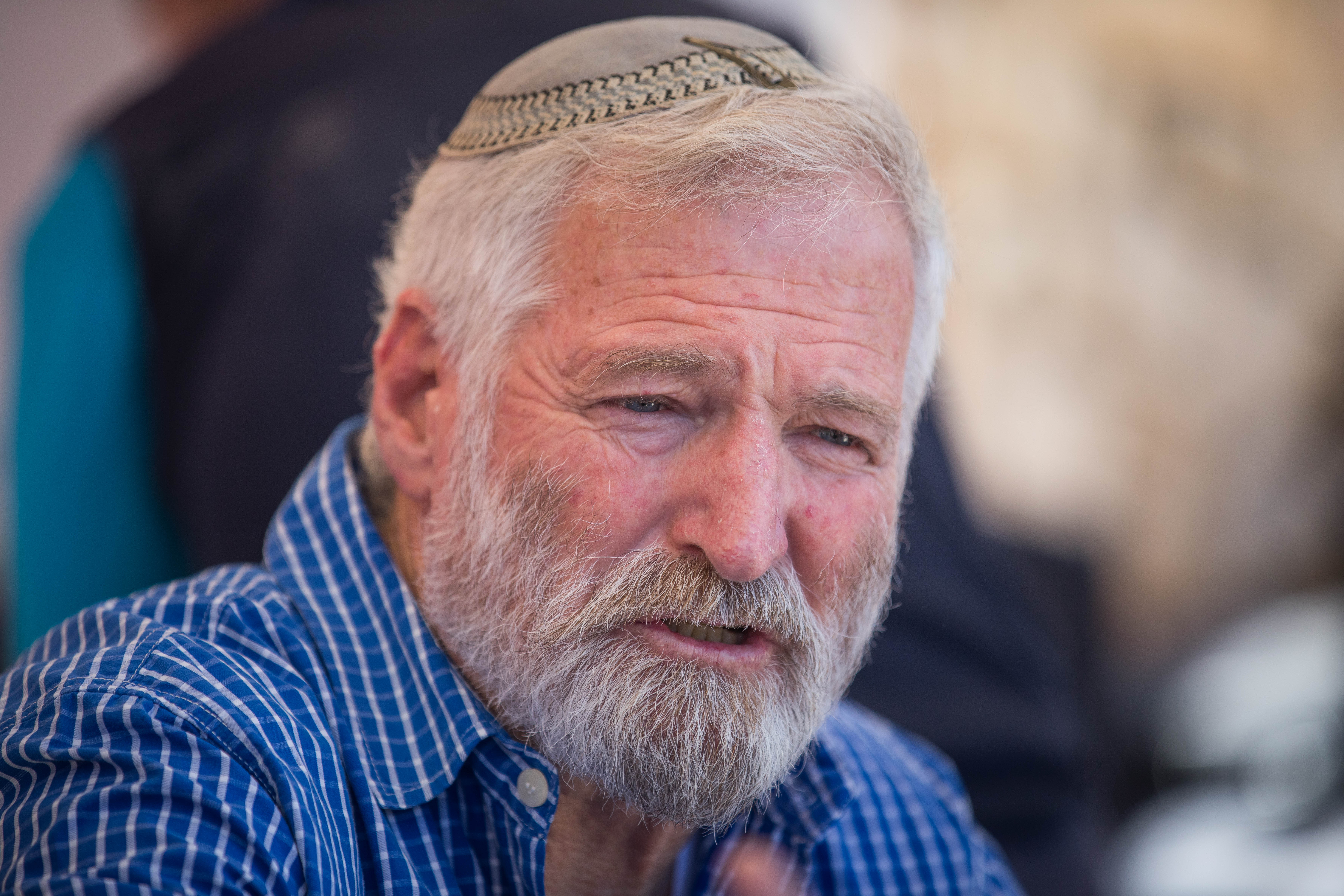 זאב חבר זמביש