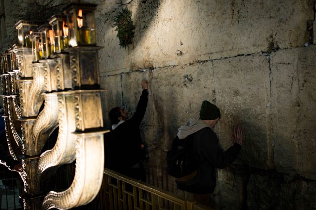 צאו לחגוג: מדריך אירועי חנוכה בירושלים והסביבה