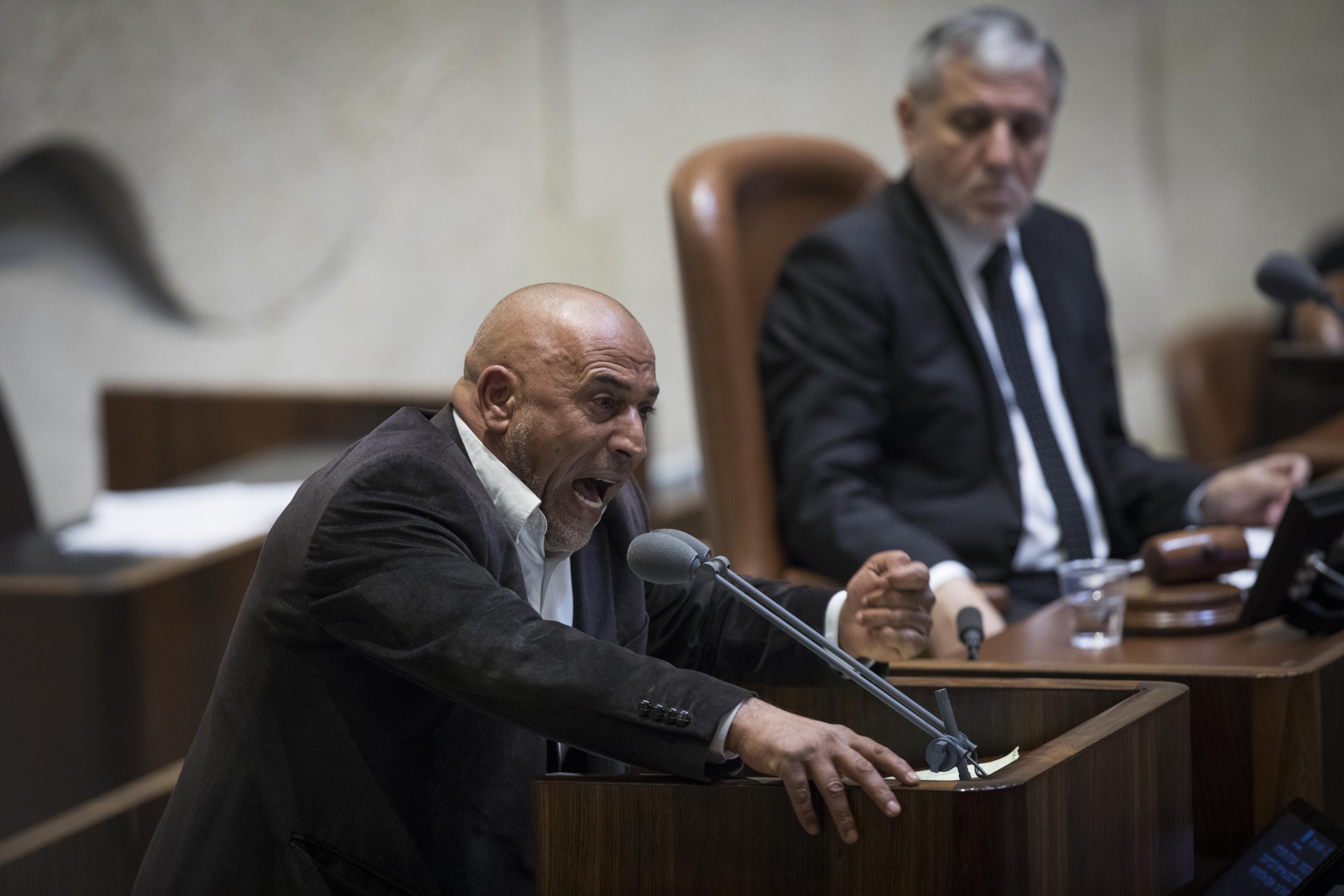 עימות בכנסת; לוין:"יום היסטורי"•אבו עראר:"בושה"
