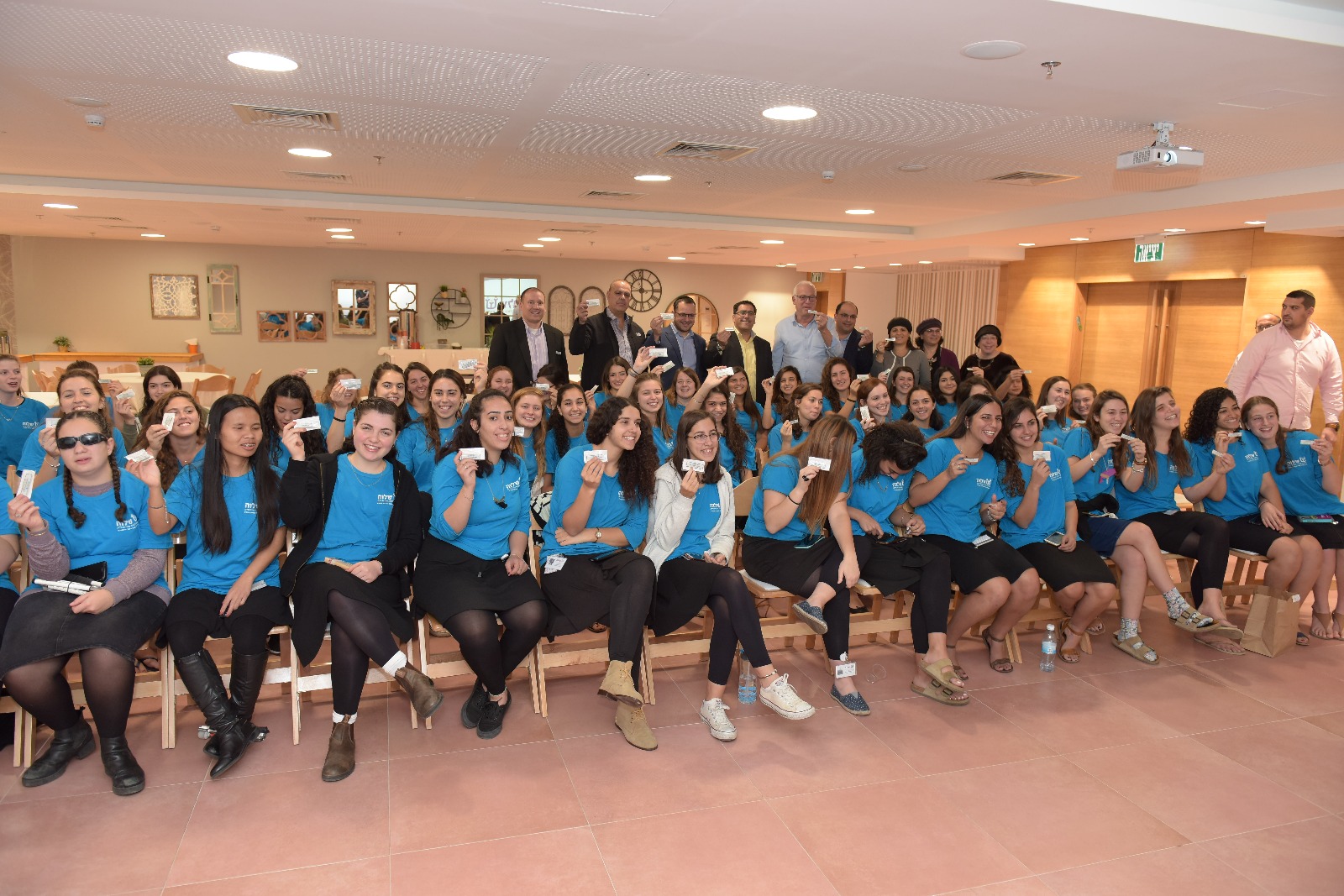 לראשונה: מתנדבי השירות ילכו עם סיכות "מתנדב"
