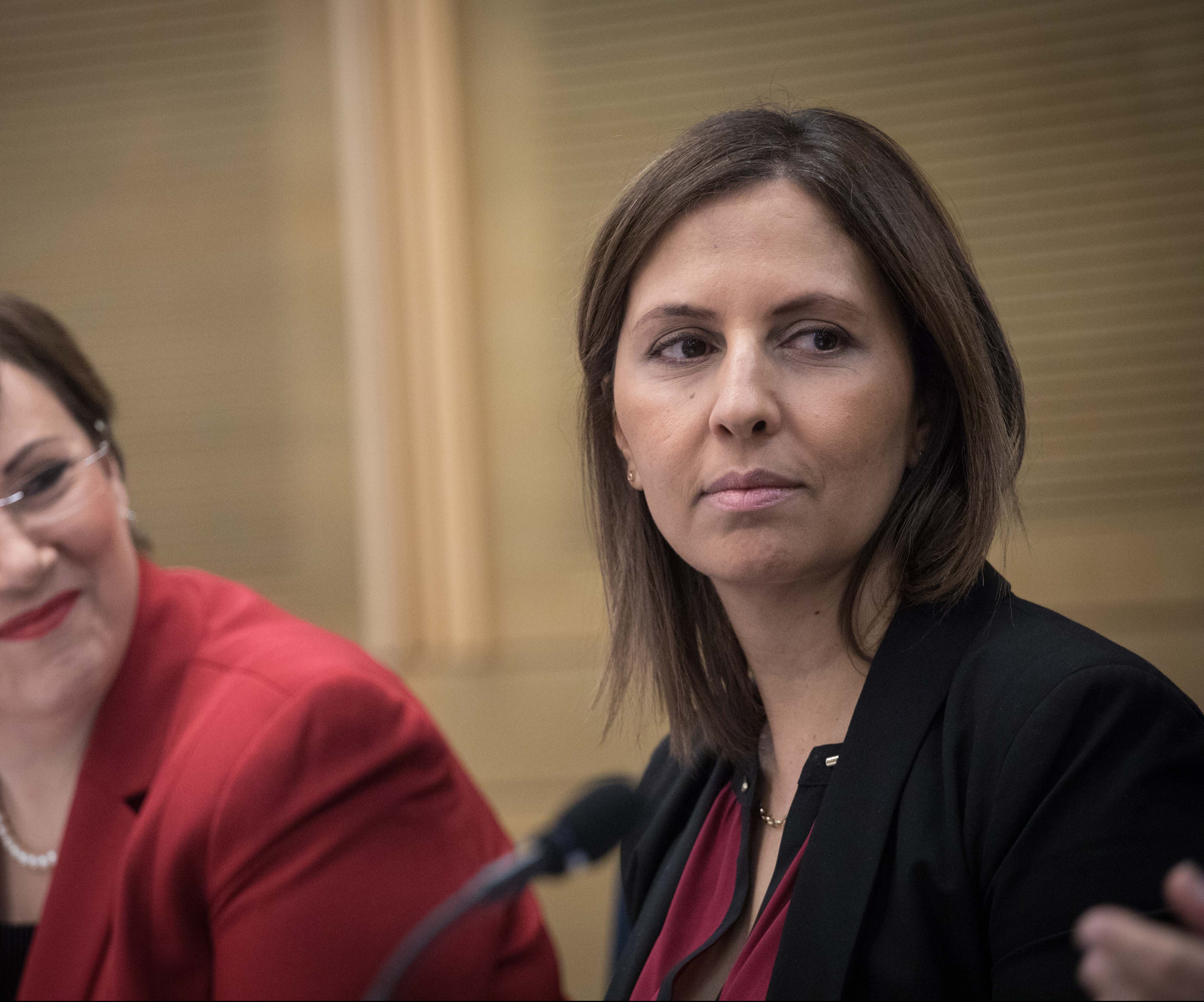 דיווח: איראן ניסתה לחדור לטלפון של השרה גילה גמליאל