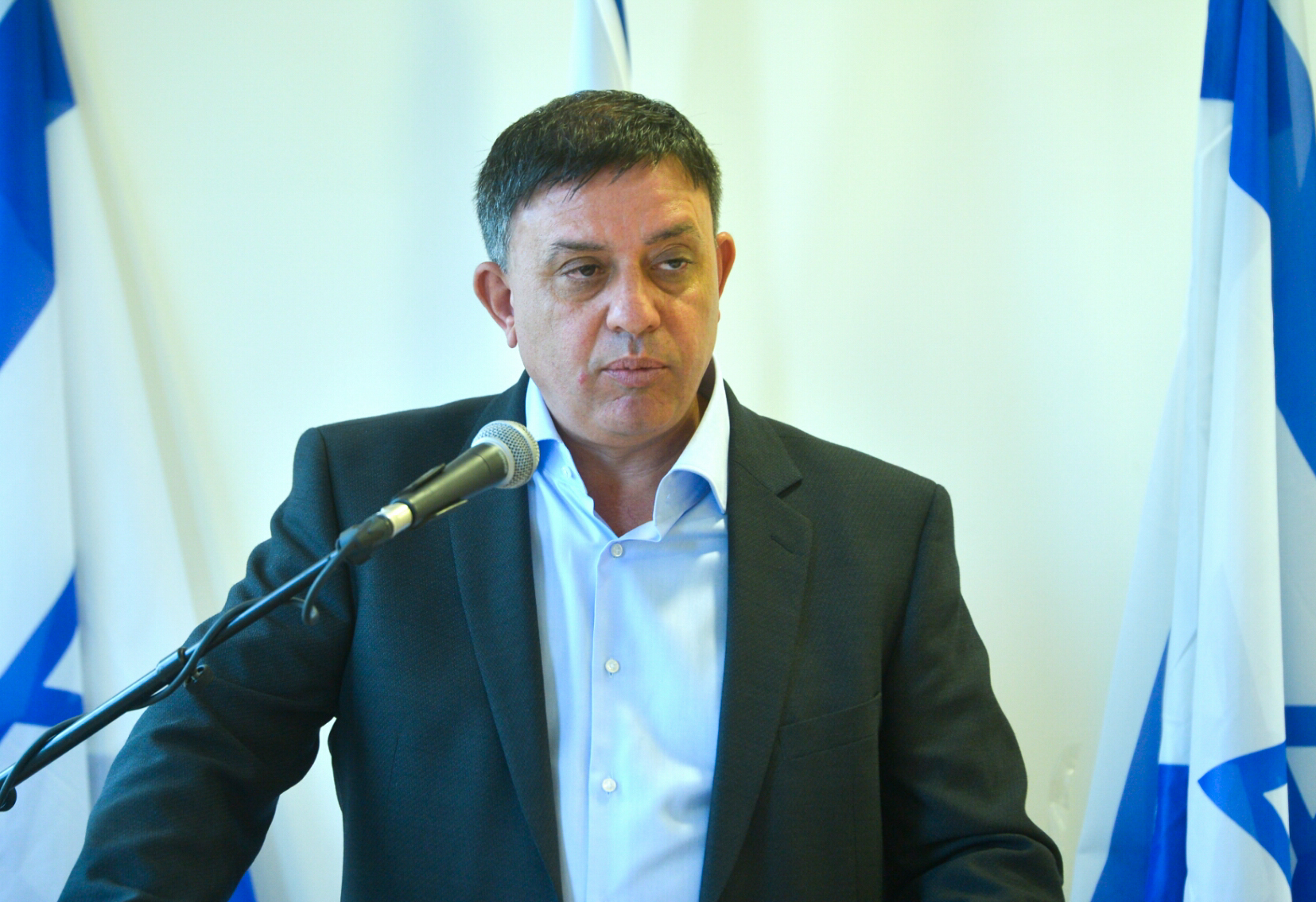בעקבות דבריו: מתקפה קשה על אבי גבאי