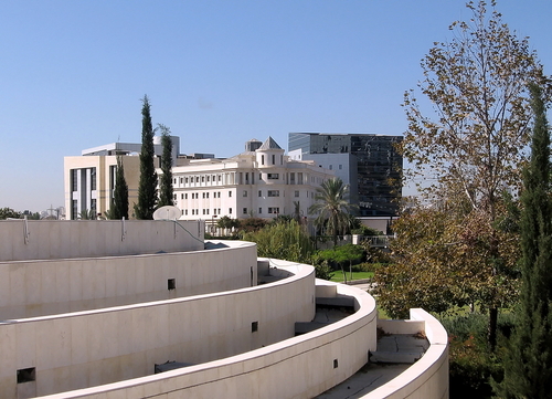 "אוניברסיטה איסלאמית": זעם לאחר הפרסום בסרוגים