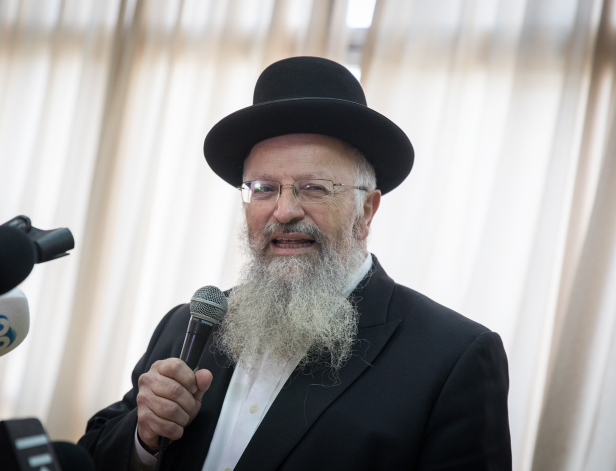 "מי שהולך להפגנה של יועז הנדל הוא טיפש"