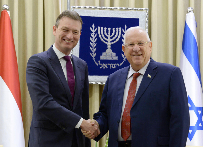 שר החוץ ההולנדי: "מתנגדים לאנטישמיות"