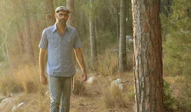 מתחבר לאדמה: יוני גנוט בסינגל חדש •צפו