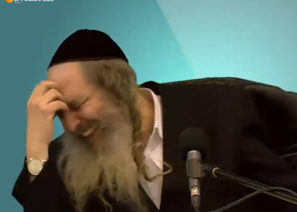 בשיעור: הרב ארוש נקרע מצחוק ולא מצליח לדבר.צפו