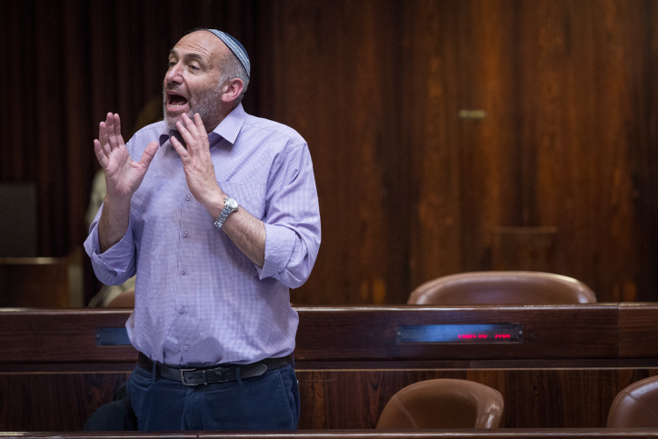בירן: "אתה הומופוב, תתנצל"; יוגב: "לא תנצחו"