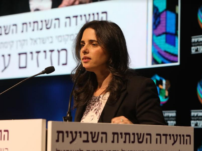 שקד עושה סדר: "המשטרה בכלל לא ממליצה"