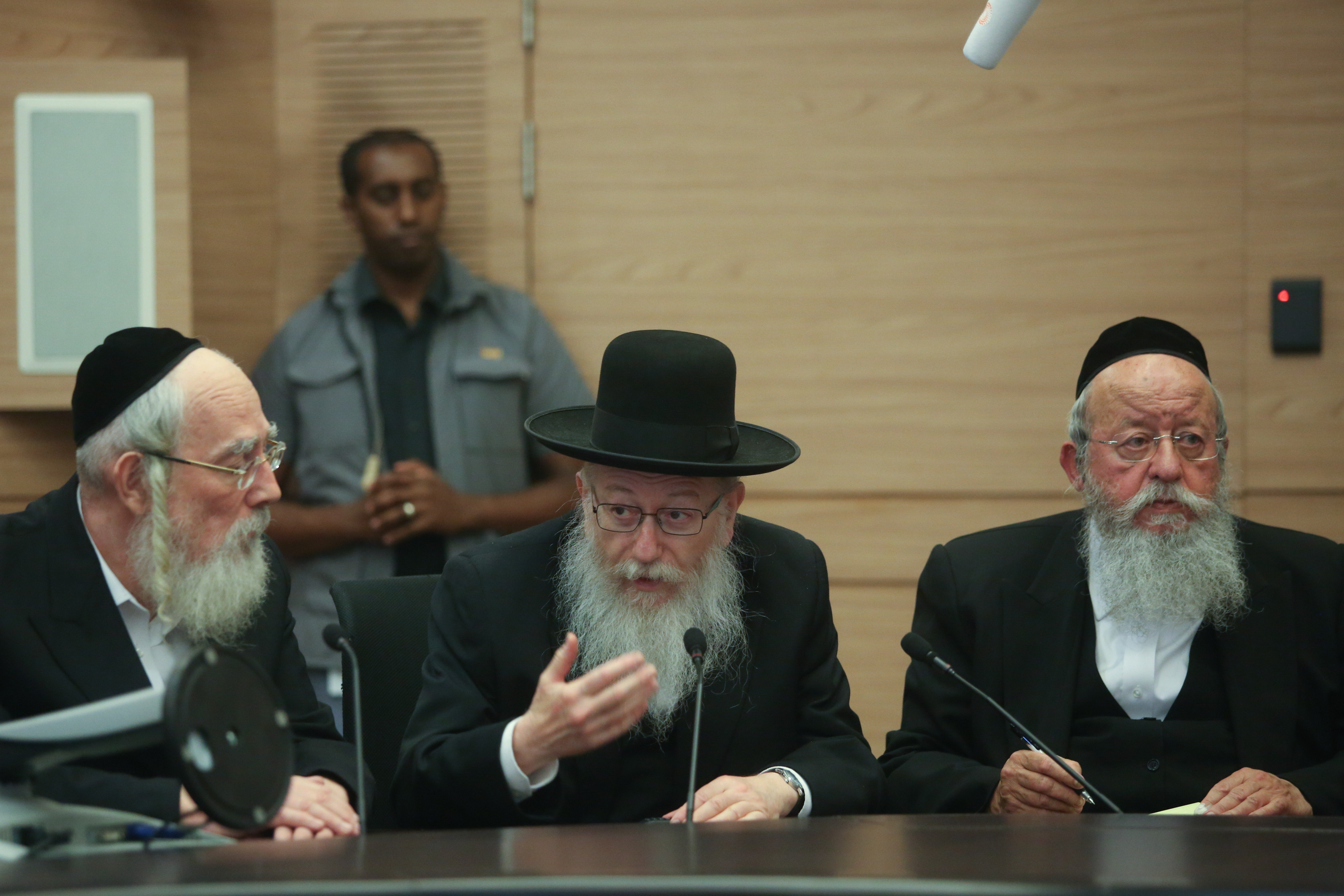 החרדים יפילו את הממשלה? הדרישה: גיוס לפני תקציב