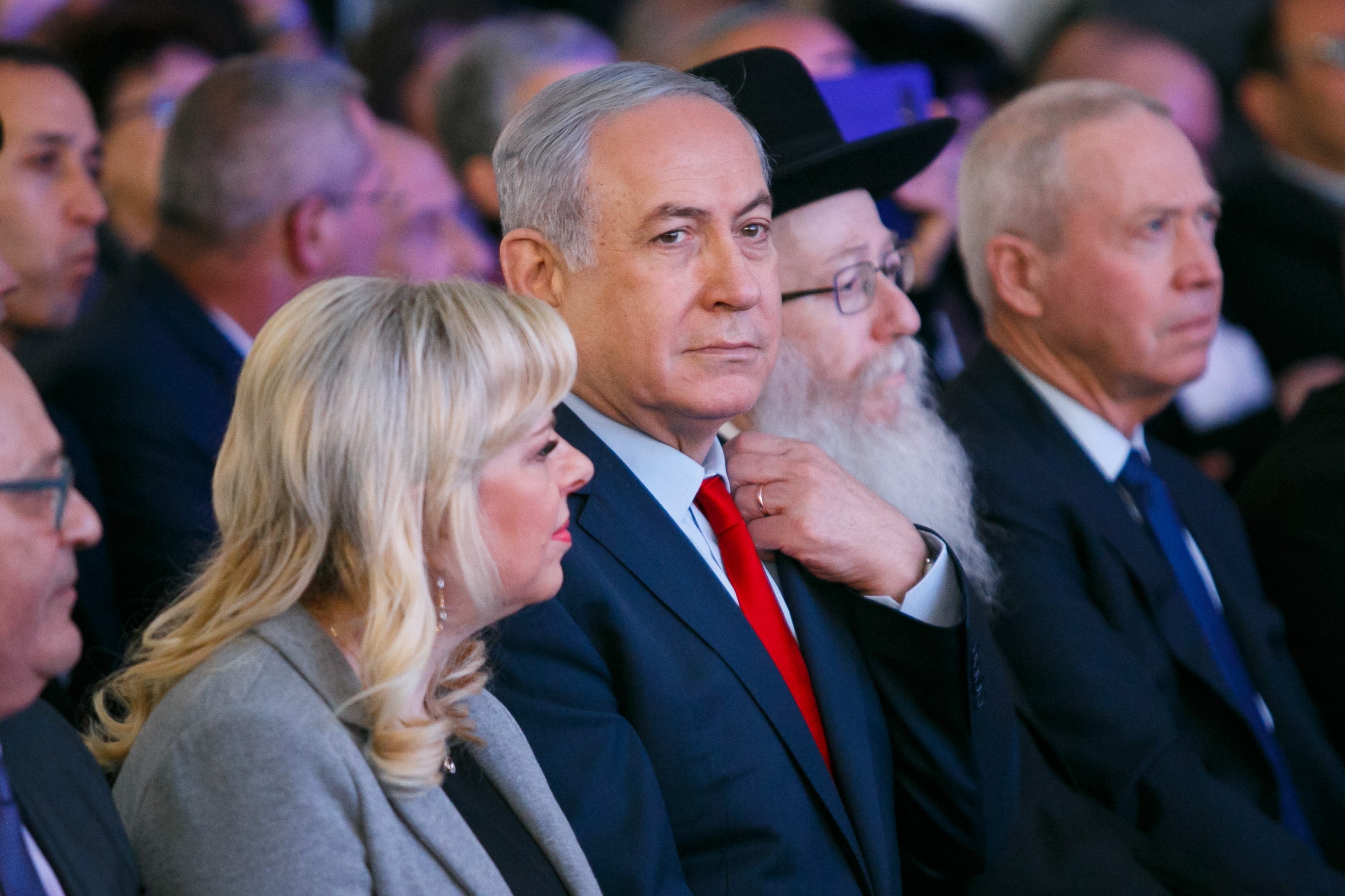 בתיק 4000 נתניהו לא אשם, הוא הקרבן