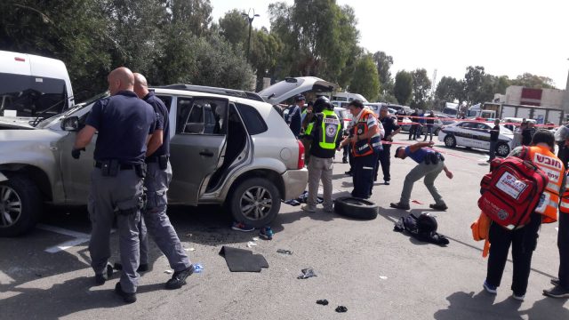 פיגוע דריסה ליד תחנת הרכבת בעכו; המחבל נורה