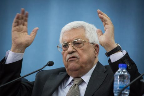 אבו מאזן איבד את זה: "בן כלב, מתנחל"