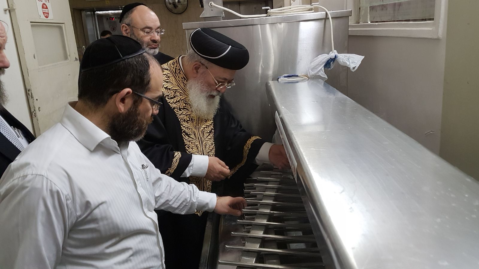 המרכז הרפואי 'הדסה הר הצופים' מכר את החמץ אצל הרב הראשי לירושלים