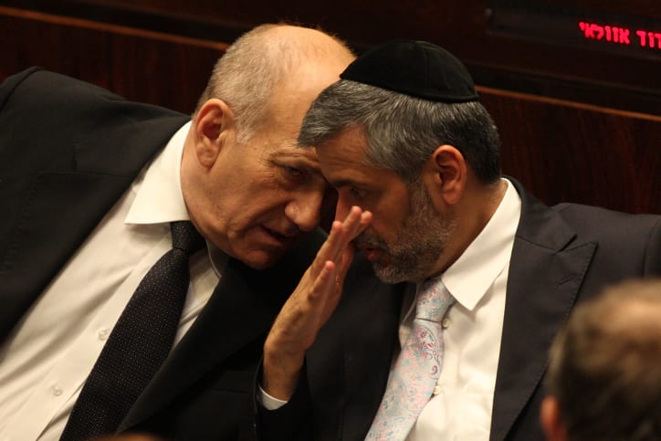 אלי ישי עם אולמרט – צילום פלאש 90