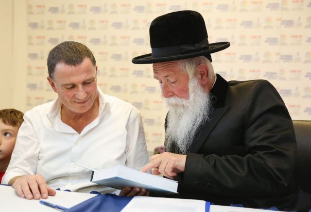 אדלשטיין בלימוד עם הרב גרוסמן