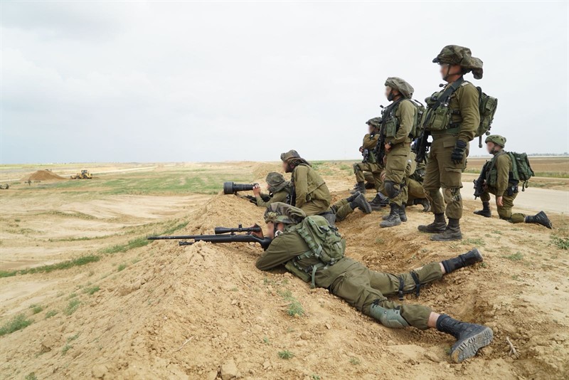 17 אלף מפגינים ב"צעדת השיבה"; 7 פלסטינים הרוגים