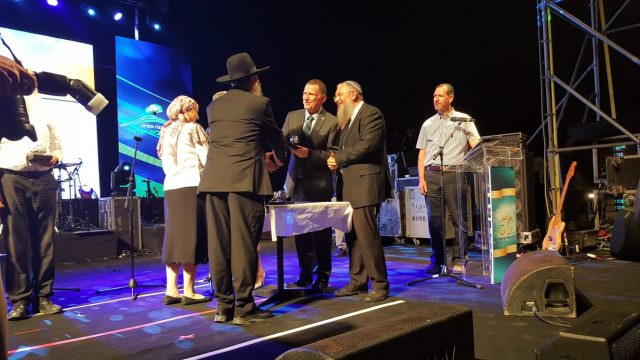 יולי אדלשטיין: בקרוב נחיל ריבונות על גוש עציון