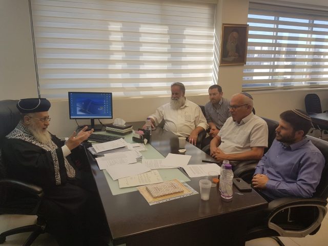 אריאל סמוטריץ' עם הרב יצחק יוסף. לבטל את המתווה