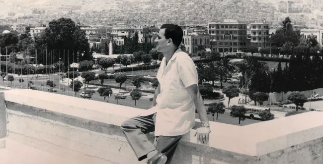 עם השעון: נטפליקס מפיקה סדרה חדשה על אלי כהן