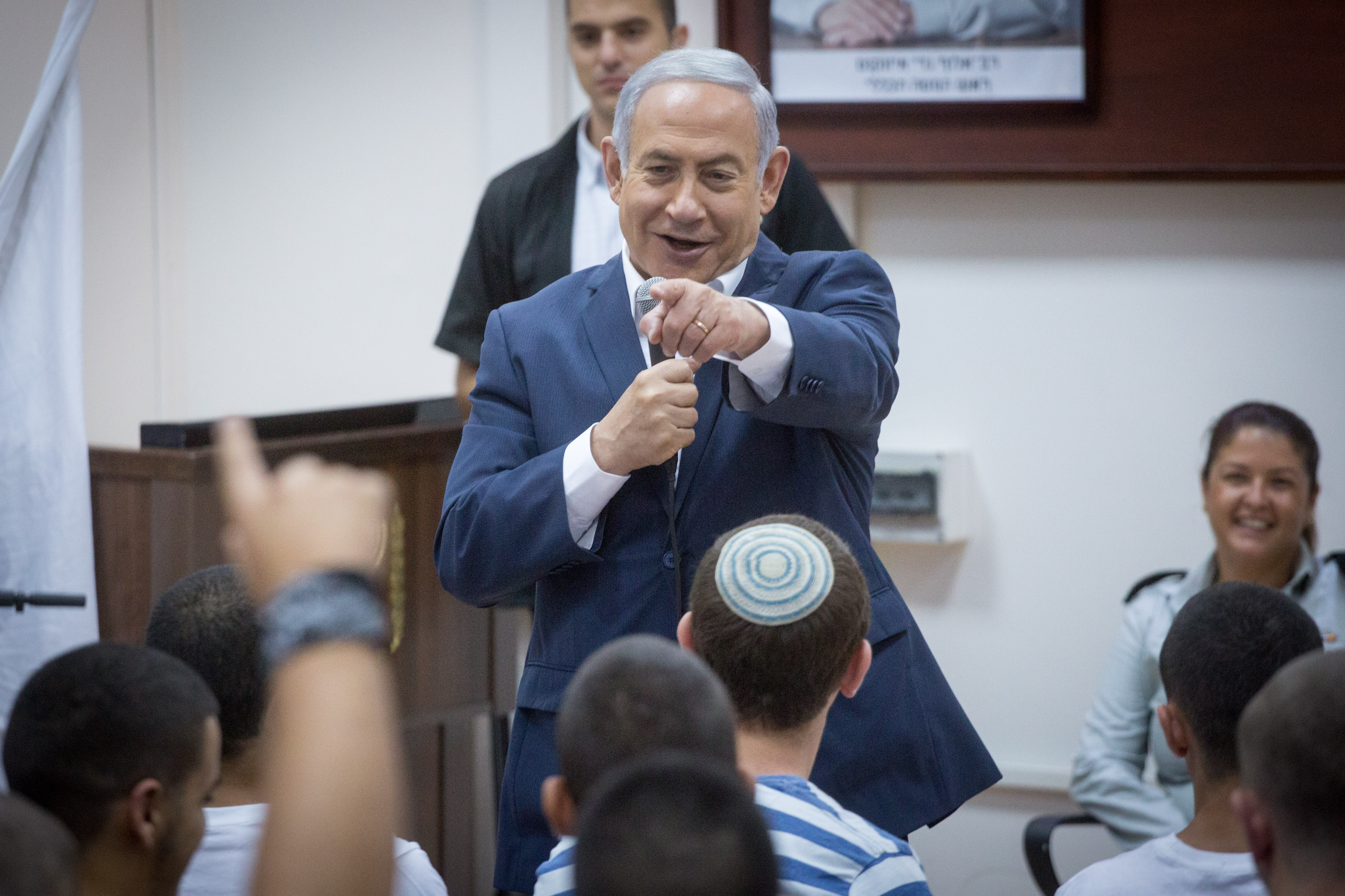 סקר: נתניהו מוביל, לפיד לא מתקרב וגבאי מתרסק