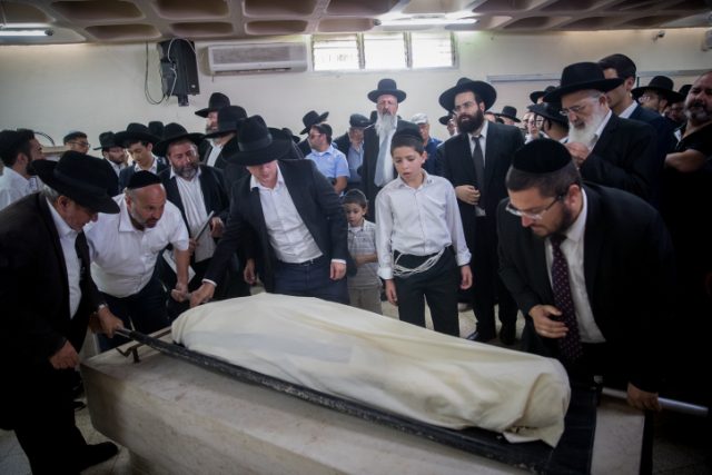 גלריה: מסע הלוויה של הרב אהרון מונסונגו זצ"ל