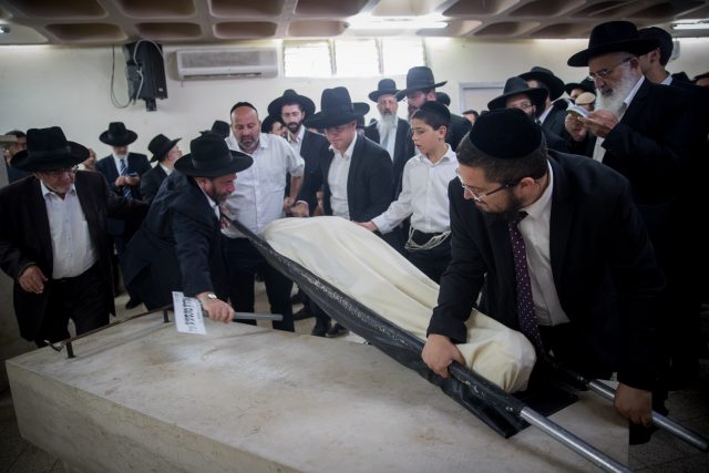גלריה: מסע הלוויה של הרב אהרון מונסונגו זצ"ל
