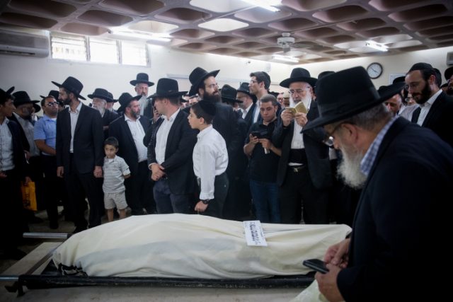 גלריה: מסע הלוויה של הרב אהרון מונסונגו זצ"ל