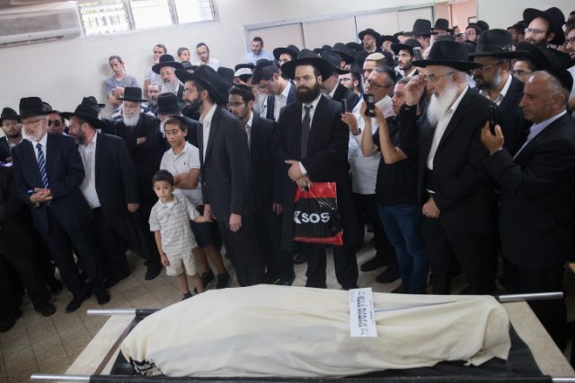 גלריה: מסע הלוויה של הרב אהרון מונסונגו זצ"ל