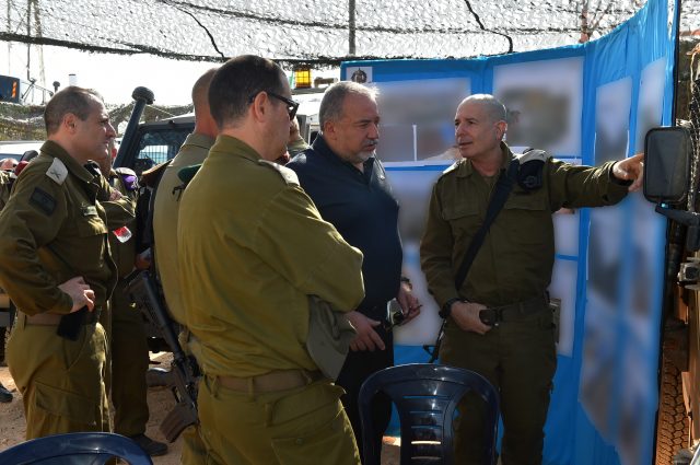על גבול סוריה