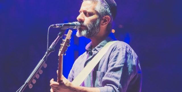 13 אמנים במצעד מתחילים באות א'