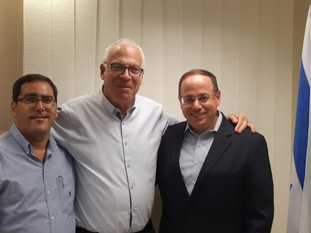 פינסקי, אריאל וג'רבי