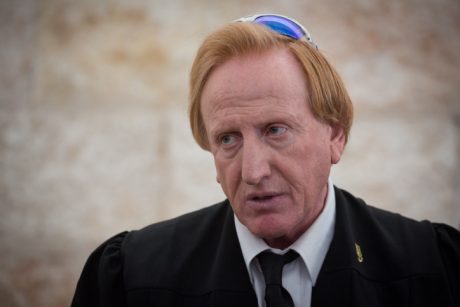 עשרה חודשים אחרי: תביעת דיבה נגד 'ישראל היום'
