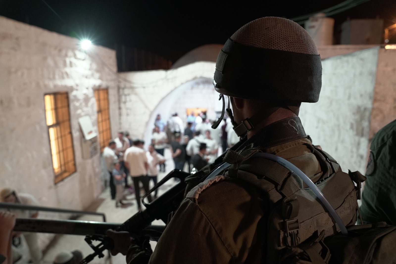 1500 בני אדם נכנסו הלילה לקבר יוסף