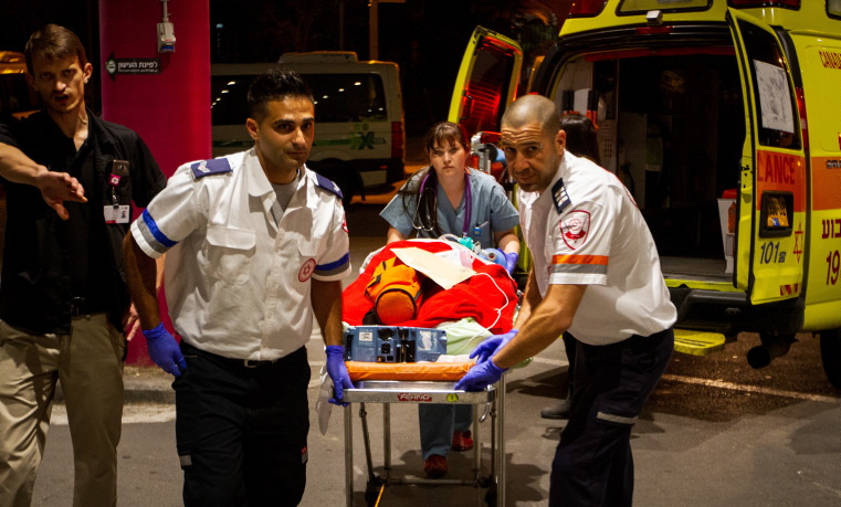 טרגדיה בבת ים: פועל נפל לפיר פינוי אשפה ונהרג